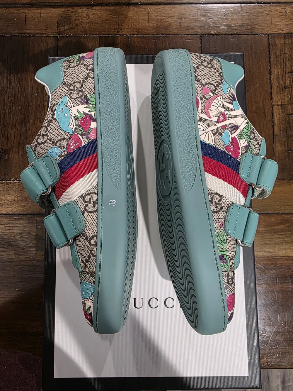 Gucci Kids Teal Mushroom Print Velcro Sneakers Size 33 Kids Like New